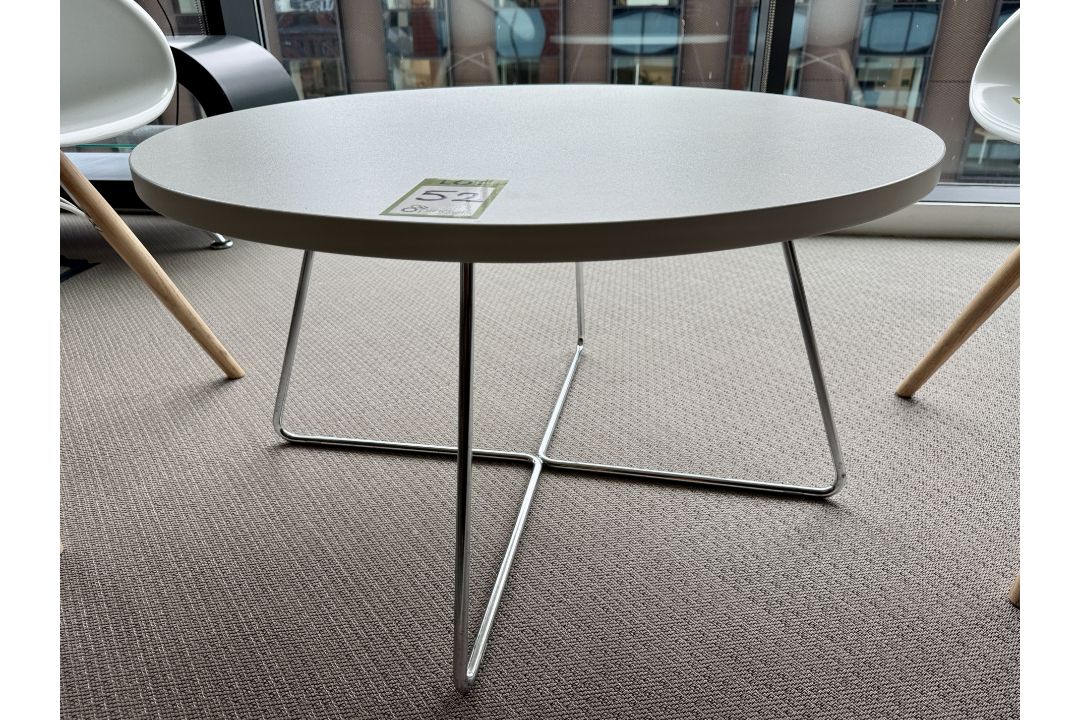 Orangebox Elan 06 circular Coffee Table, 800mm diameter x 450mm, white, with chrome legs and 2 - Image 2 of 4