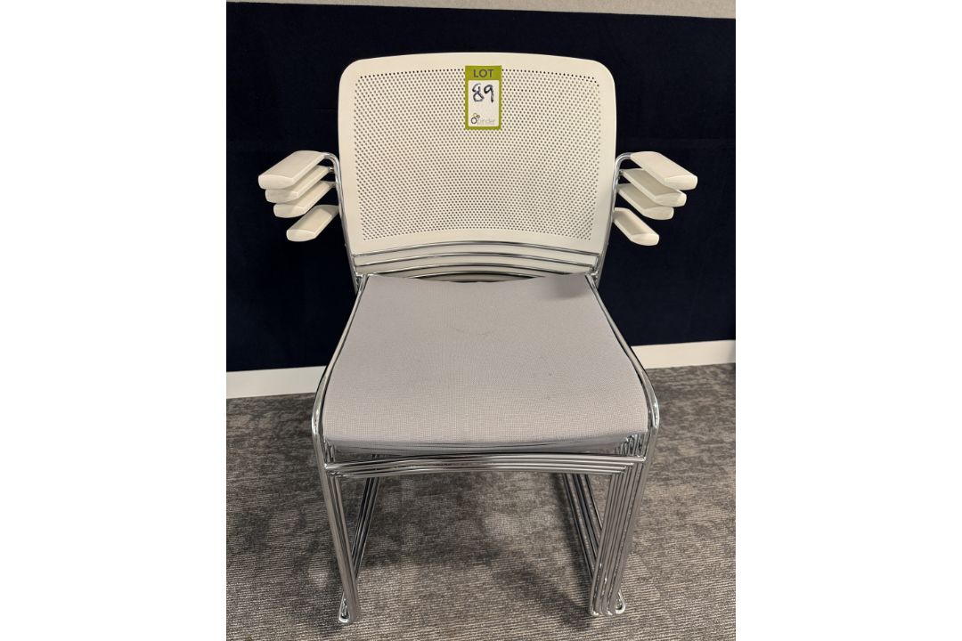 4 Boss Starr Chairs, with arms, grey base, white back (location in building: sixth floor room - Image 1 of 3