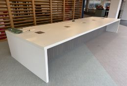 5-section Meeting/Breakout Table, 5000mm x 1500mm x 720mm, white, with cable management (location in