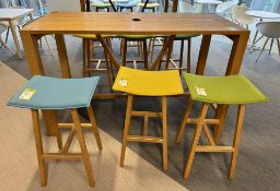 Oak high Meeting/Breakout Bench, 1800mm x 800mm x 1070mm, with 6 oak framed and upholstered