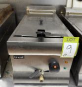 Lincat stainless steel counter top single basket Deep Fat Fryer, 230volts (location in building: