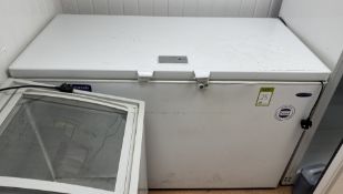 Ice King Chest Freezer, 240volts, 1400mm x 660mm x 910mm (location in building: first floor)