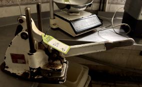 Metcalfe bench hand operated Chipper (location in building: ground floor)