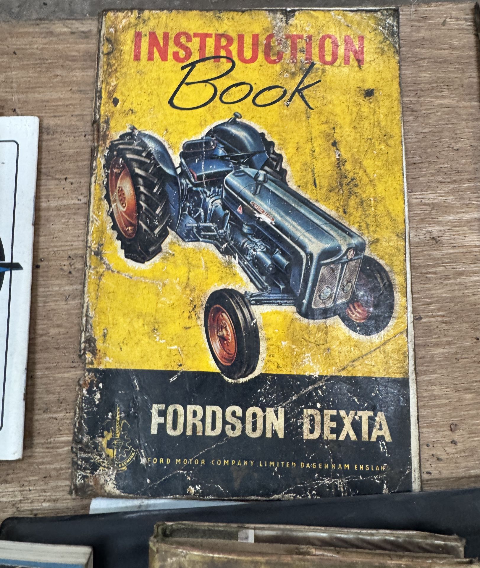 Approx. 60 various vintage and classic Commercial Vehicle, Car, Tractor and Van Manuals - Image 17 of 21