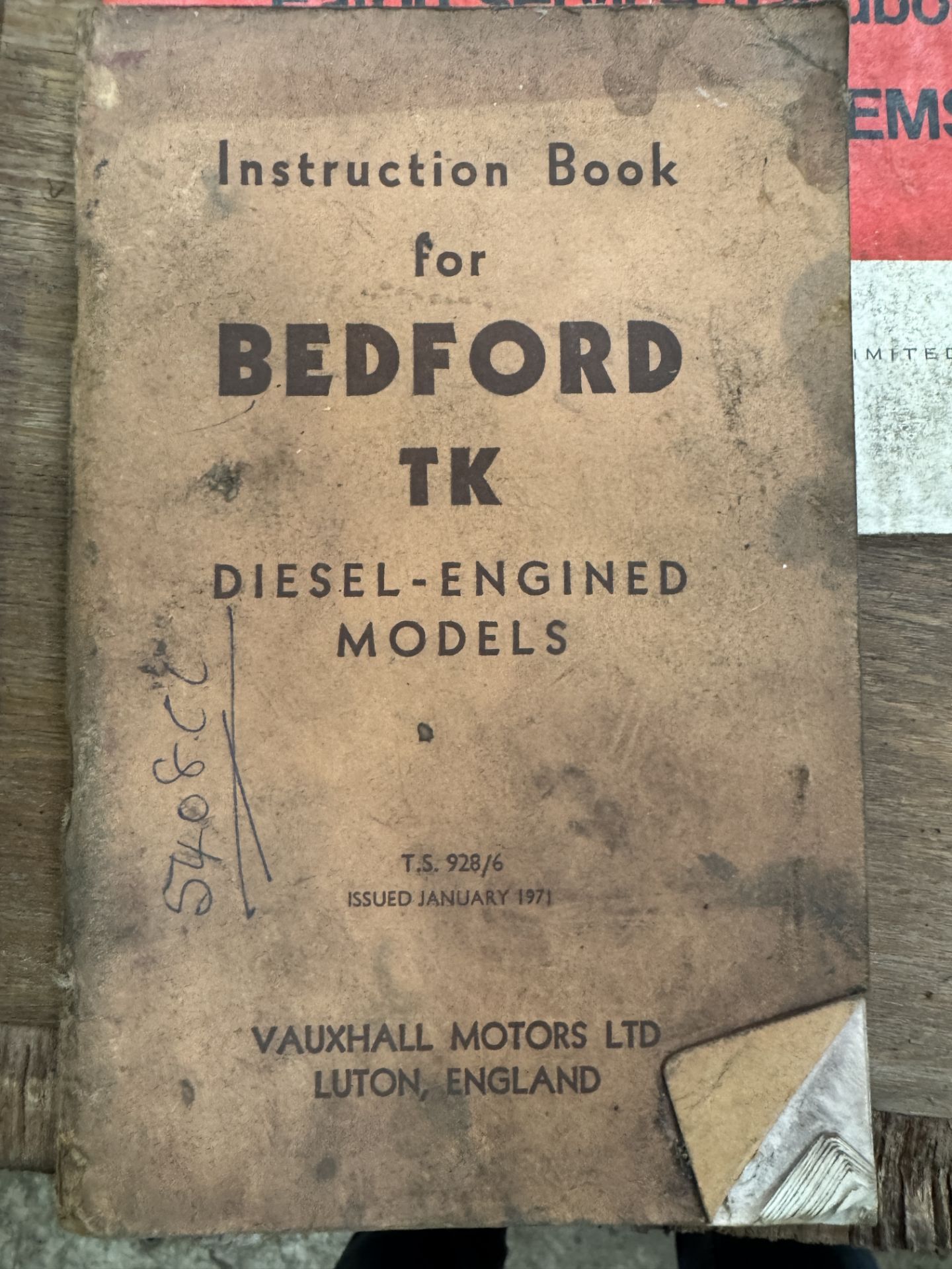 Approx. 60 various vintage and classic Commercial Vehicle, Car, Tractor and Van Manuals - Image 15 of 21