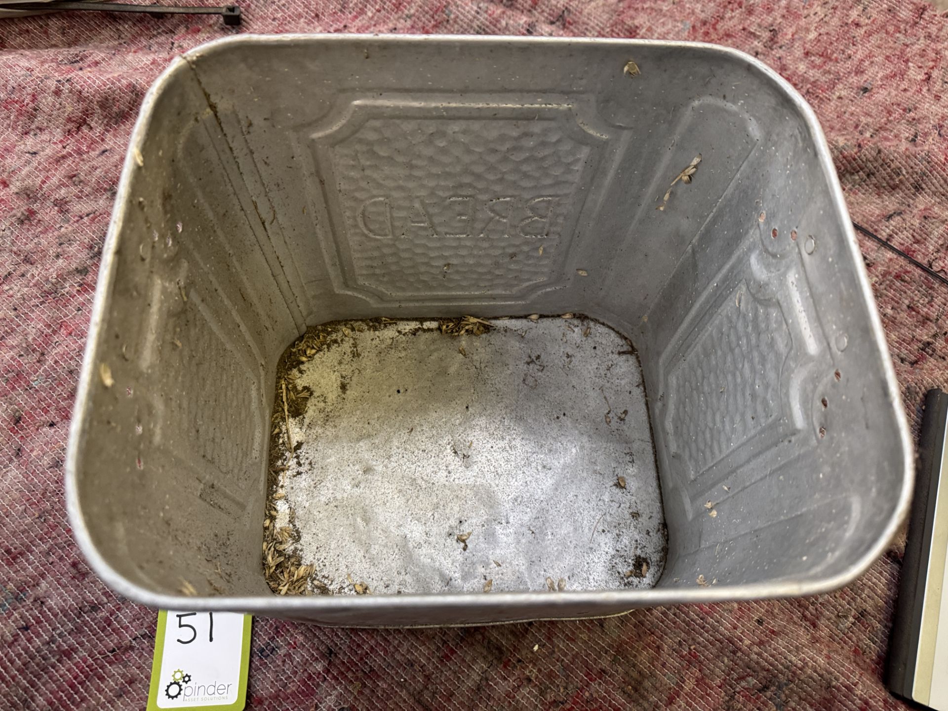 Vintage Bread Bin with lid - Image 3 of 6