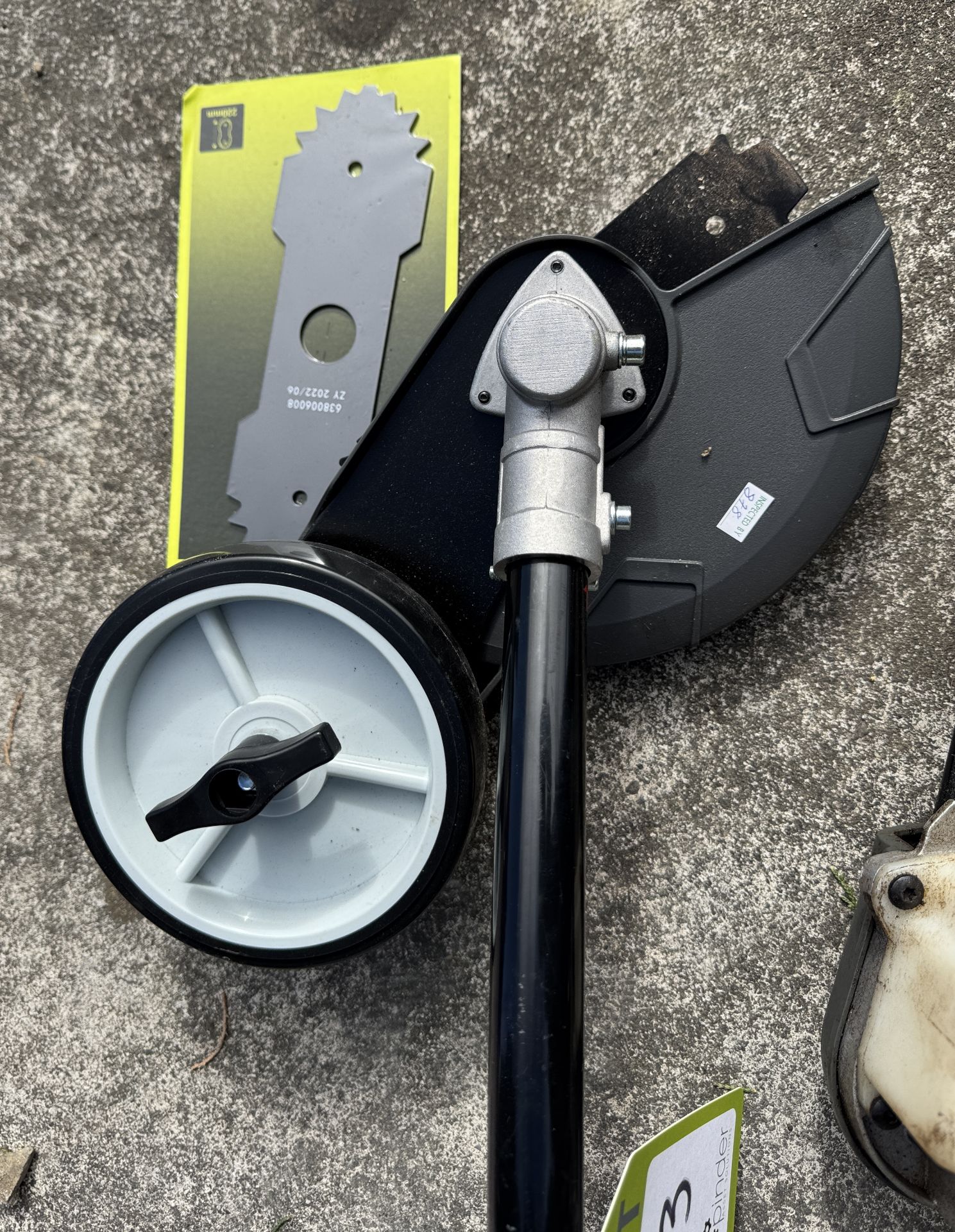 Husqvarna WT255CLS petrol Brush Cutter with interchangeable edge cutter and chain saw attachments, - Image 7 of 12