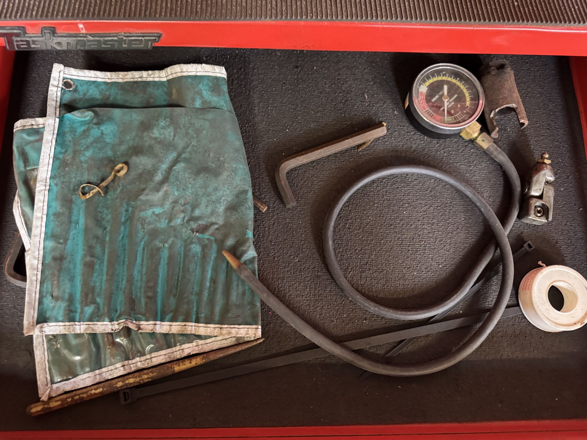 Taskmaster mobile Tool Box and Contents including sockets, spanners ...