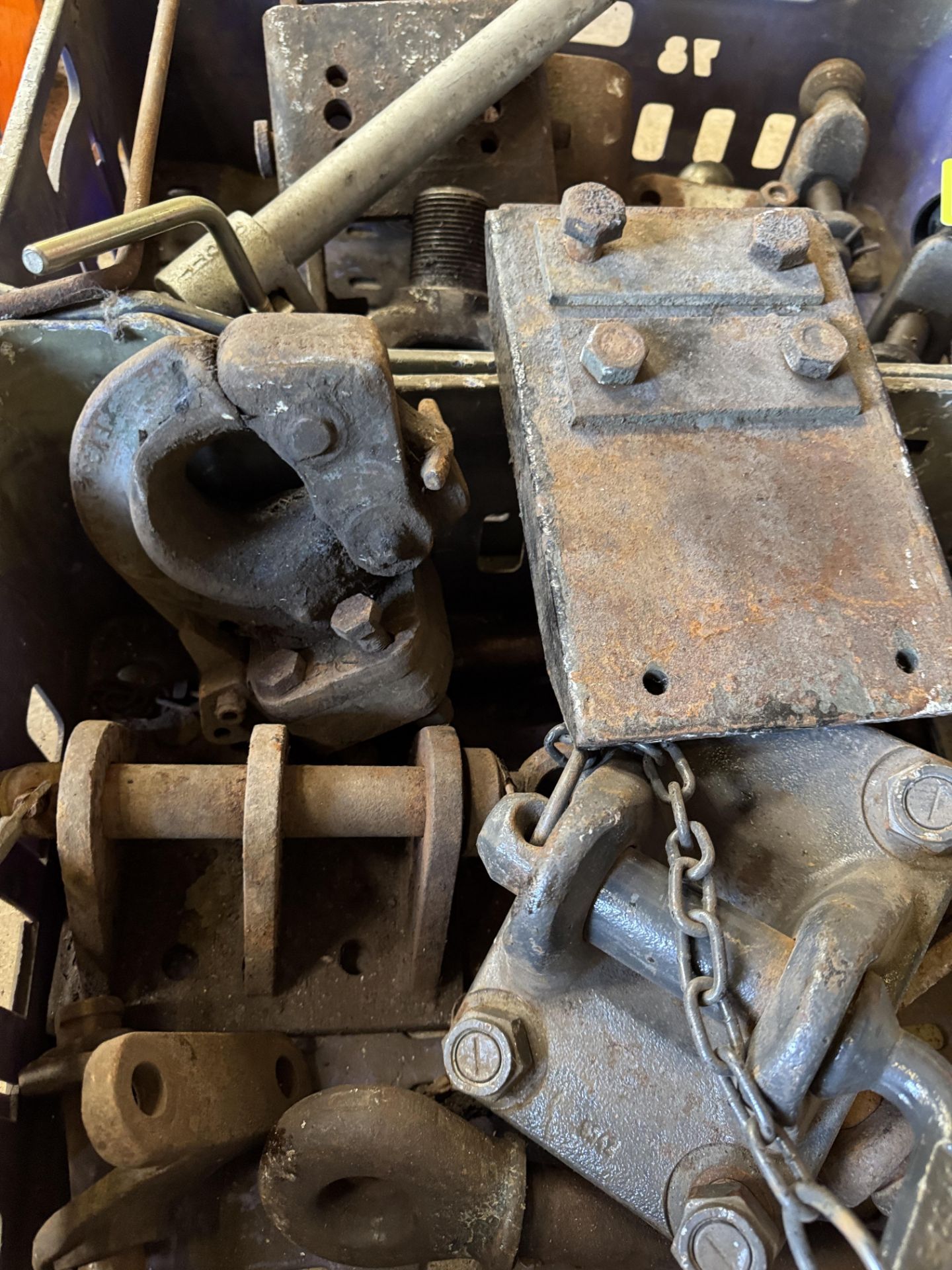 Quantity various Tow Balls, Bars and Hitches, to 2 - Image 6 of 6