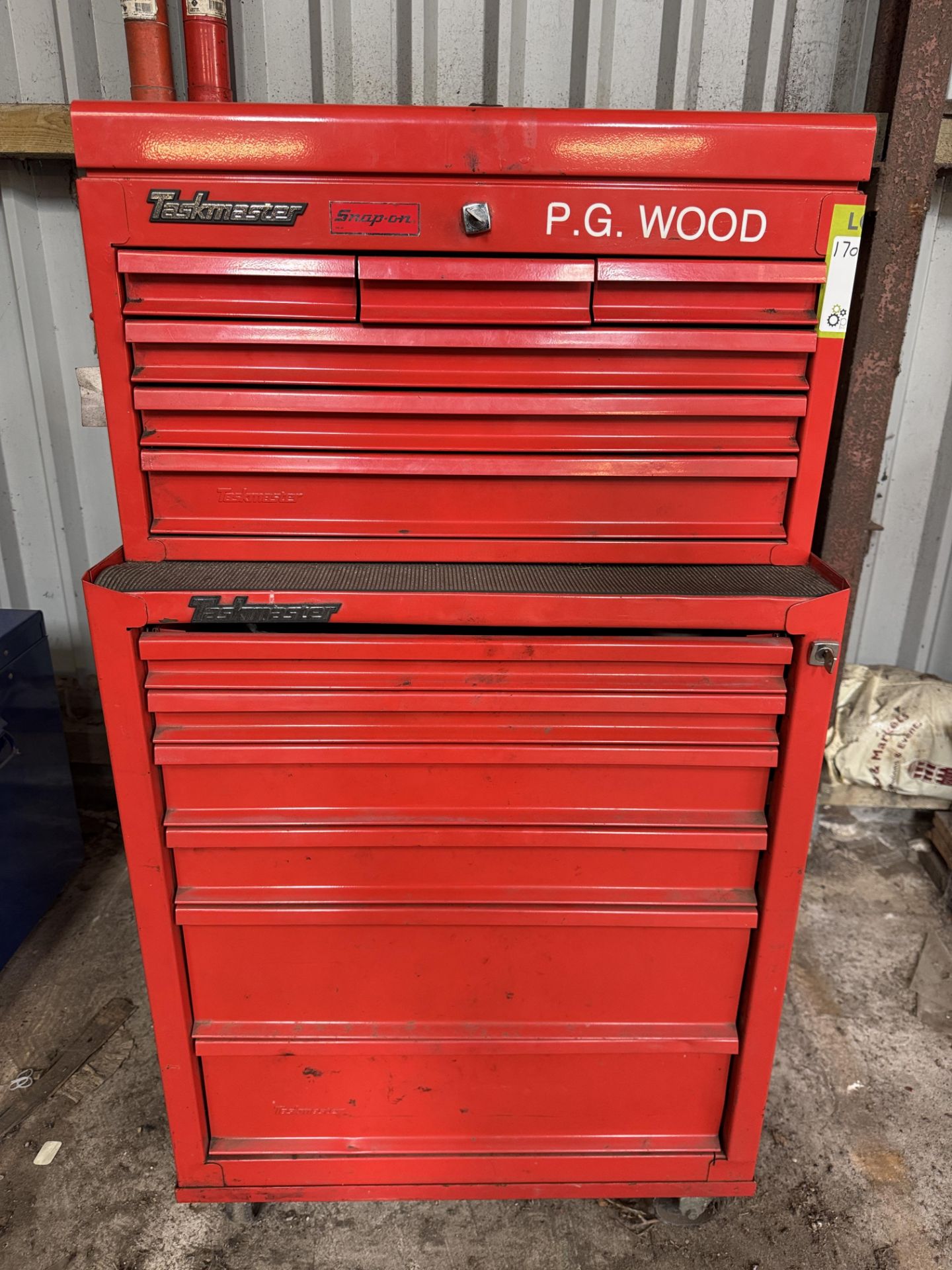 Taskmaster mobile Tool Box and Contents including sockets, spanners ...
