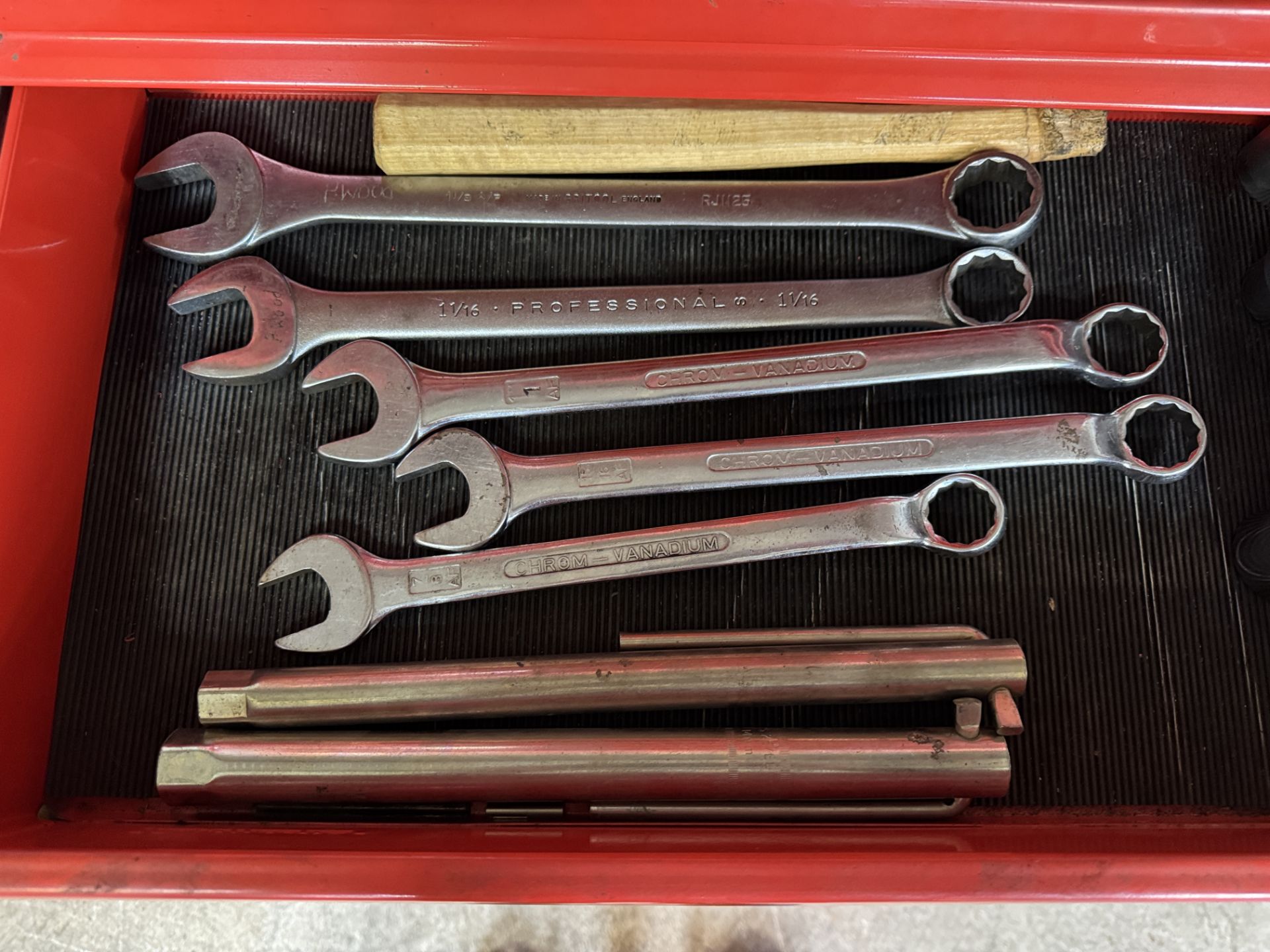 Taskmaster mobile Tool Box and Contents including sockets, spanners ...