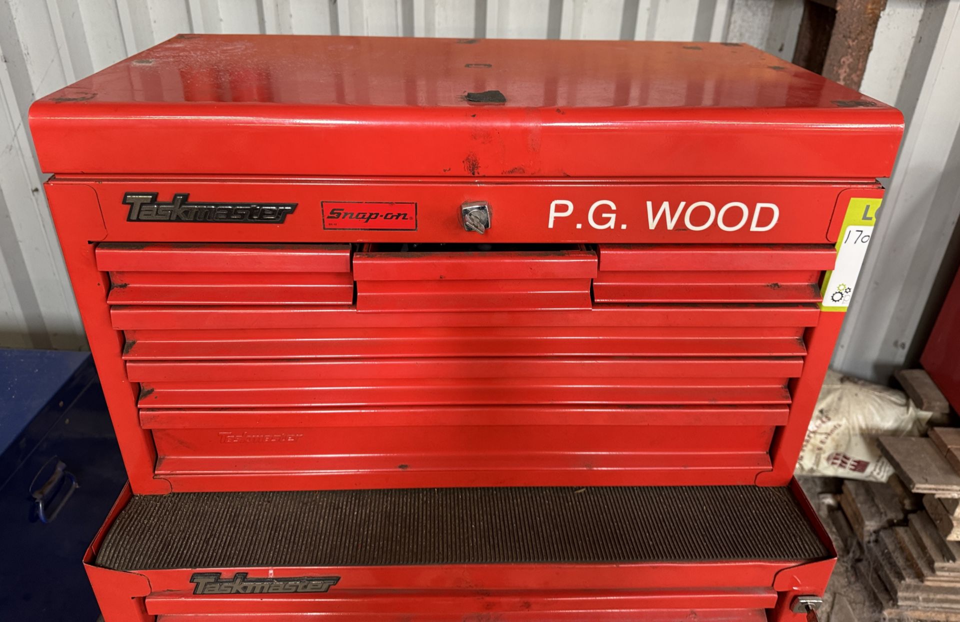 Taskmaster mobile Tool Box and Contents including sockets, spanners ...