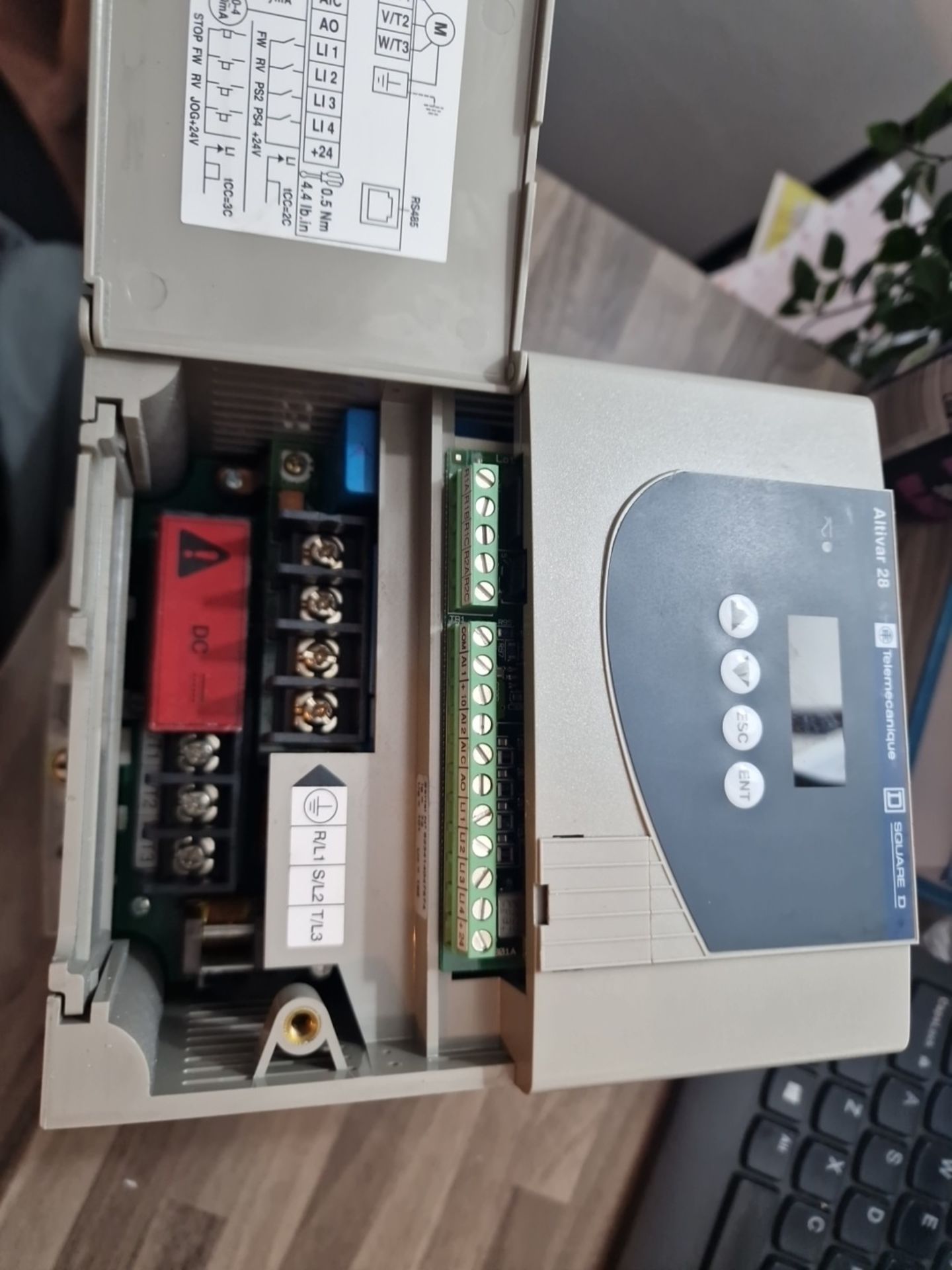 Schneider Electric Altivar28 ATV28HU18N4 Variable Speed Drive Frequency Inverter (Location: St - Image 19 of 21