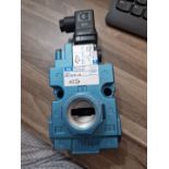 MAC 56C-46-611JA direct Solenoid Operated Valve (Location: St Helens)
