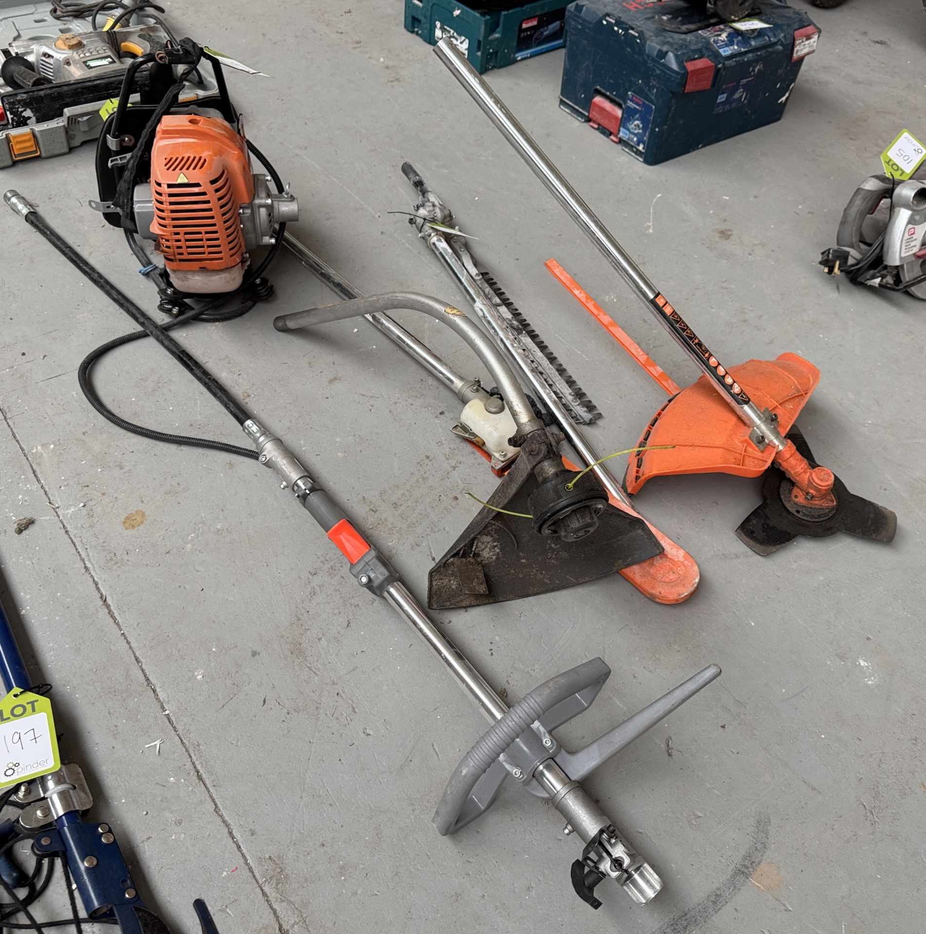 Leskde BP52-S8K petrol driven 5 in 1 Garden Tool, comprising strimmer, chainsaw, hedge cutter, brush - Image 8 of 10