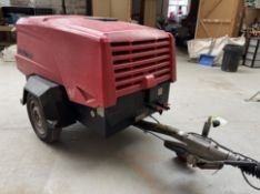 Doosan 726E single axle Trailer Compressor, max working pressure 8.6bar, year 2014, 1201hours
