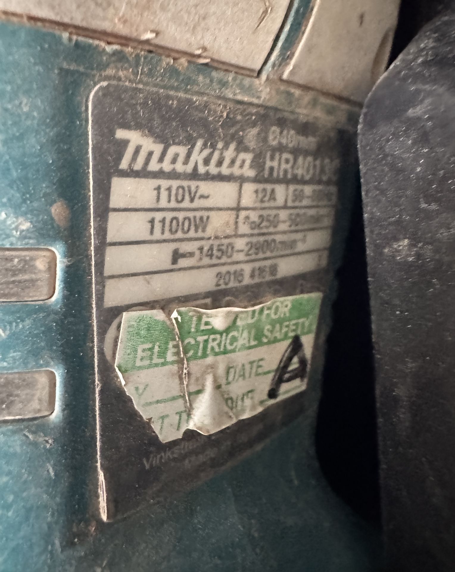 Makita HR4013C Rotary Hammer Drill, 110volts, with case - Image 2 of 5