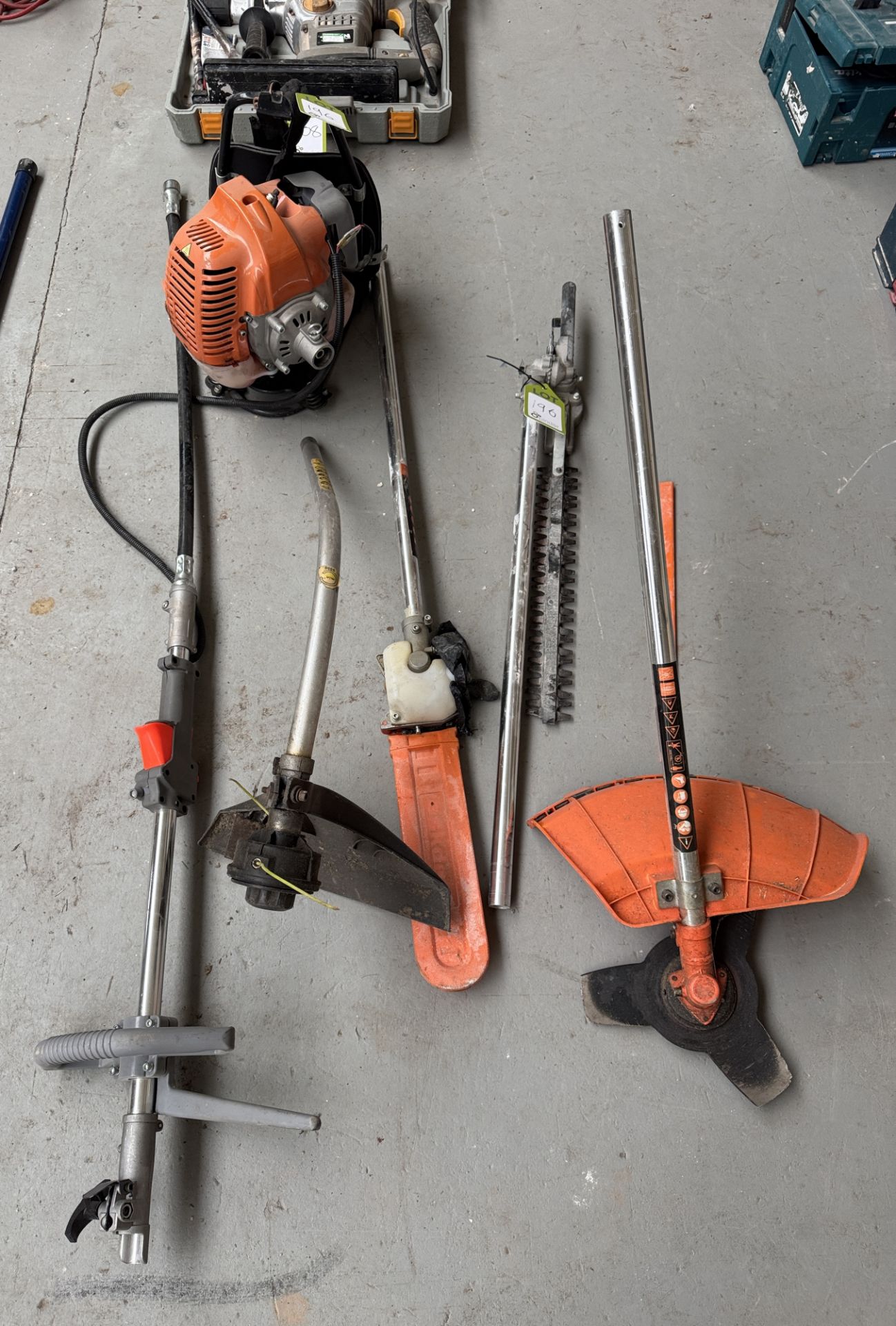 Leskde BP52-S8K petrol driven 5 in 1 Garden Tool, comprising strimmer, chainsaw, hedge cutter, brush