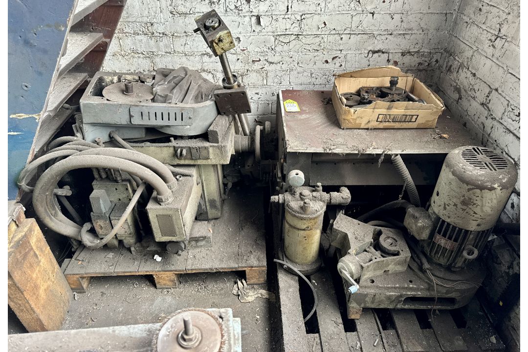 Cincinnati Milling Machine Spares and Motor Pumps, etc, to 2 pallets - Image 1 of 5