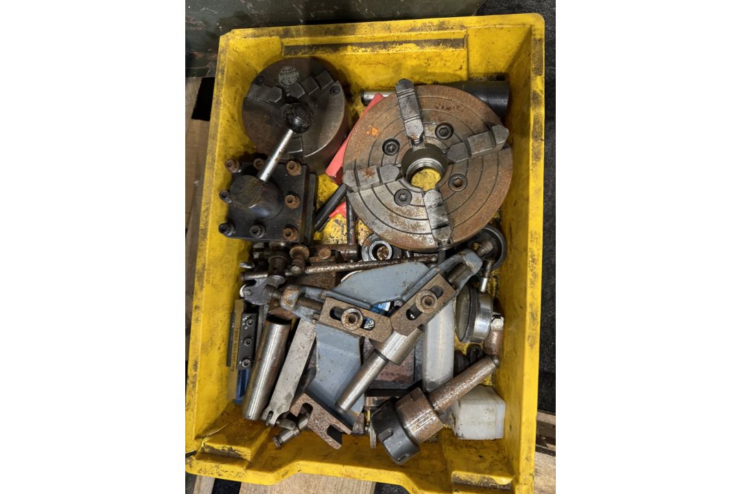 Boxford Lathe, 240volts, with 2 Pratt Burnerd 3-jaw chucks, 4-jaw chuck, multi-tool holder, work - Image 8 of 10