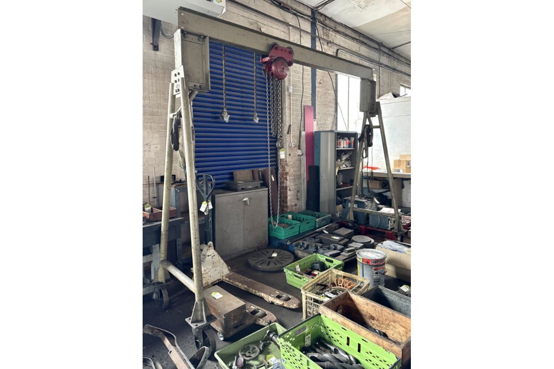 Mobile Gantry crane, with block and tackle - Image 2 of 6