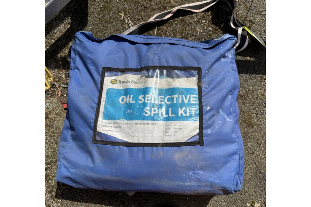 Oil Selective Spill Kit, with waterproof case (Location: Huddersfield) - Image 1 of 4