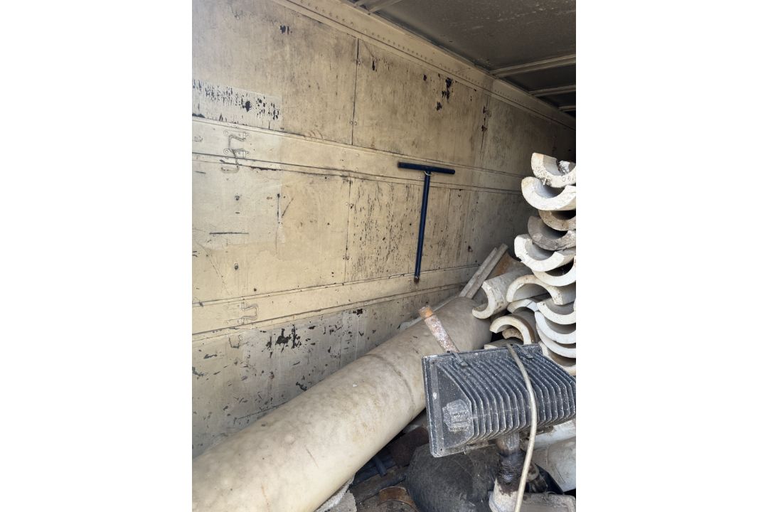 20ft Shipping Container (contents not included) - Image 7 of 9