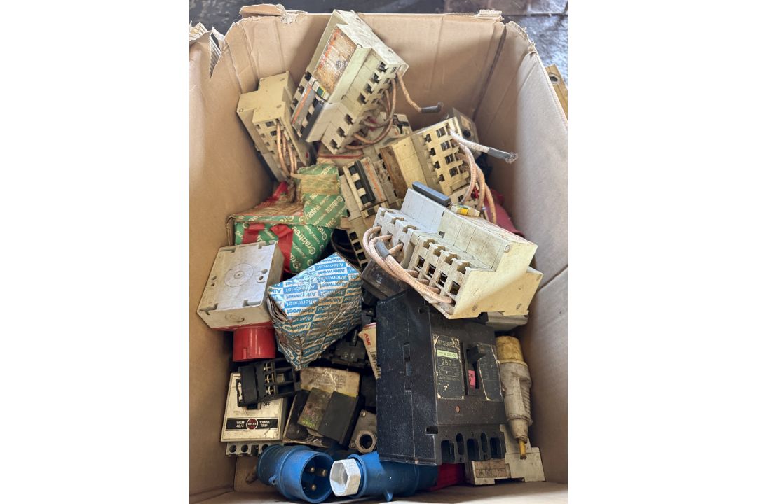 Quantity various Electrical Switches, Isolators, etc, to box - Image 1 of 5