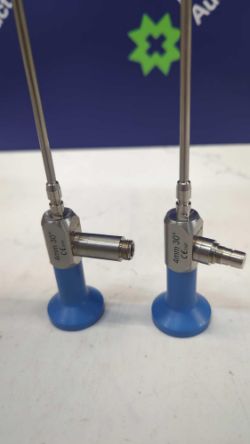 2 x Stryker Ideal Eyes REF 0502-104-030 4mm 30 Degree Laparoscopes (Both Damaged with very poor Visi