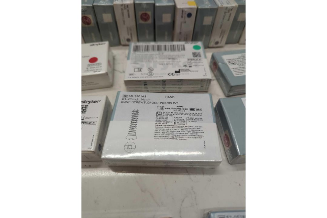 Job Lot of Stryker Bone Screws Including Cancellous Screws, Bone Screws and Locking Screws *Some in - Image 2 of 5