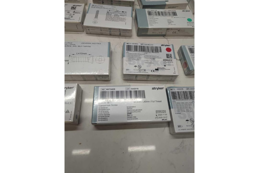Job Lot of Stryker Bone Screws Including Cancellous Screws, Bone Screws and Locking Screws *Some in - Image 5 of 5