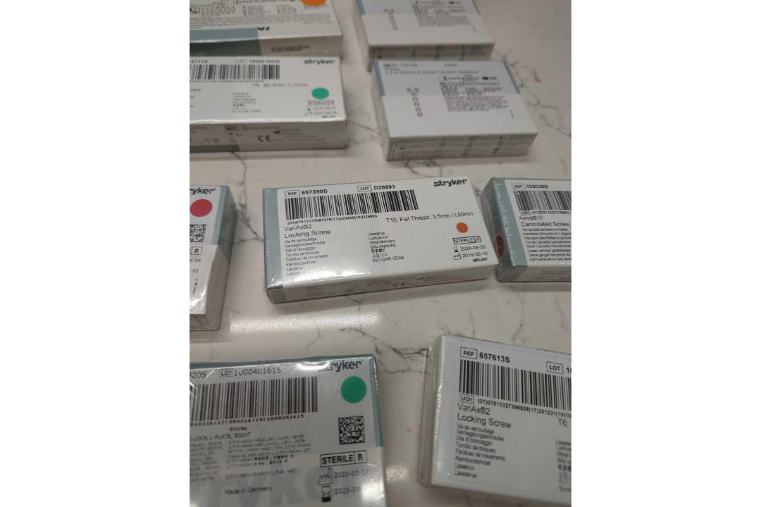 Job Lot of Stryker Bone Screws Including Cancellous Screws, Bone Screws and Locking Screws *Some in - Image 3 of 5