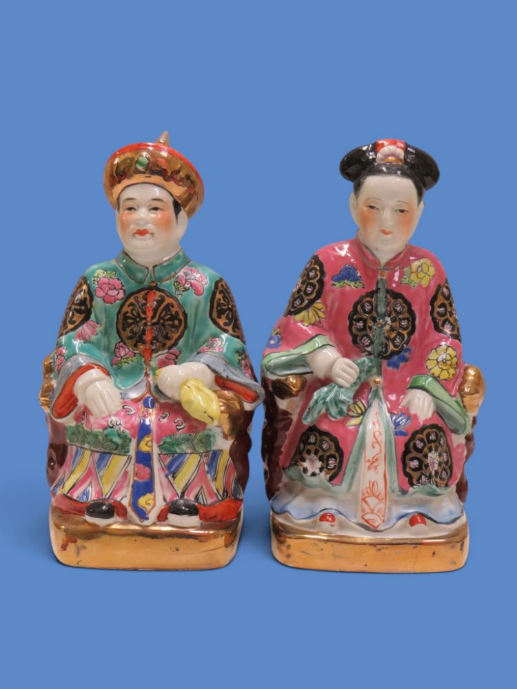 Antiques, Collectables, Jewellery, Silver, Watches, Medals, Ceramics, Art Glass, Toys.