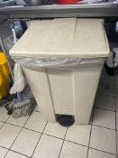 Rubbermaid pedal bin Note this lot has a lift out charge see charges in Important Sale