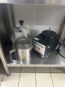 Robo coupe model R301 Ultra vegetable preparation machine Note this lot has a lift out charge see
