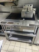 Synergy grill clever cook gas Chargrill with garnish rail and slow cook shelf 90cm x 78cm Note