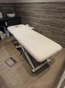 Raygea Spa Couch - Adjustable Treatment Table with Padded Upholstery Professional spa couch or