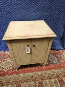 Porte Italia Interiors Srl Venetian Inspired Hand Painted Two Door Cabinet 65 X 56 X 80cm