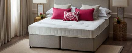 Hypnos EVESHAM DELUXE Bed Set A brand new Hypnos Evesham Deluxe bed set comprising a 135 × 200 cm