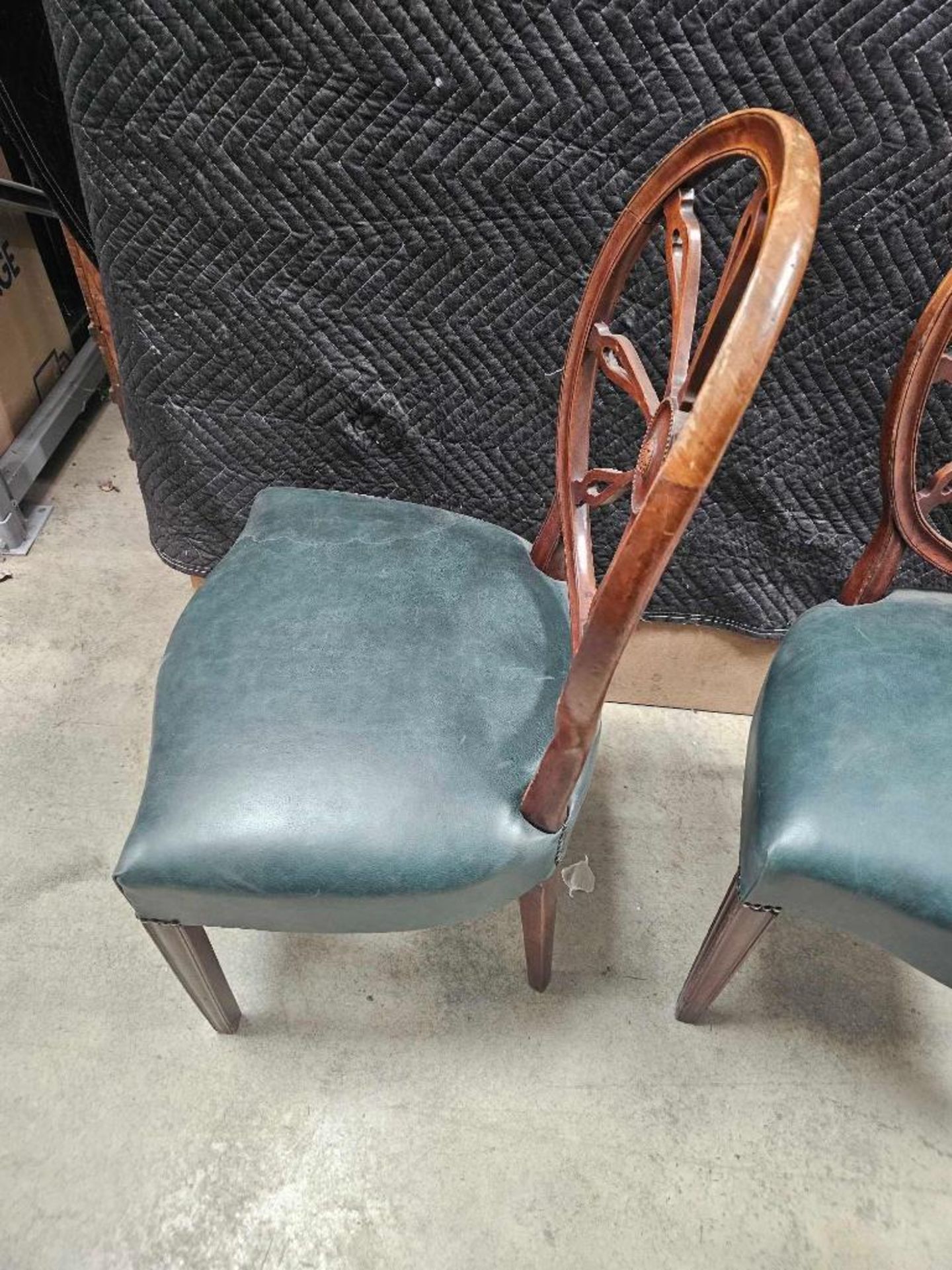 Pair of George III style wheelback chairs features circular backrests with central carved medallions - Image 4 of 5