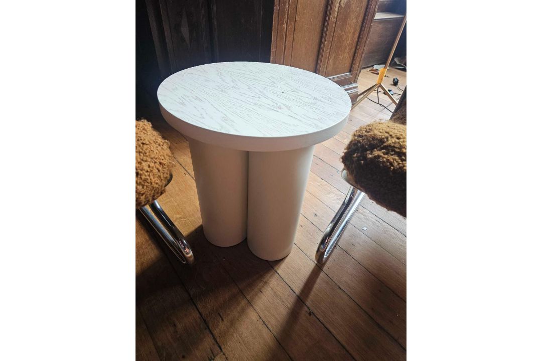 A Pair of 1970s-Style Chrome and Bouclé Sling Chairs, in the manner of Peter Hoyte. These chairs - Image 7 of 9