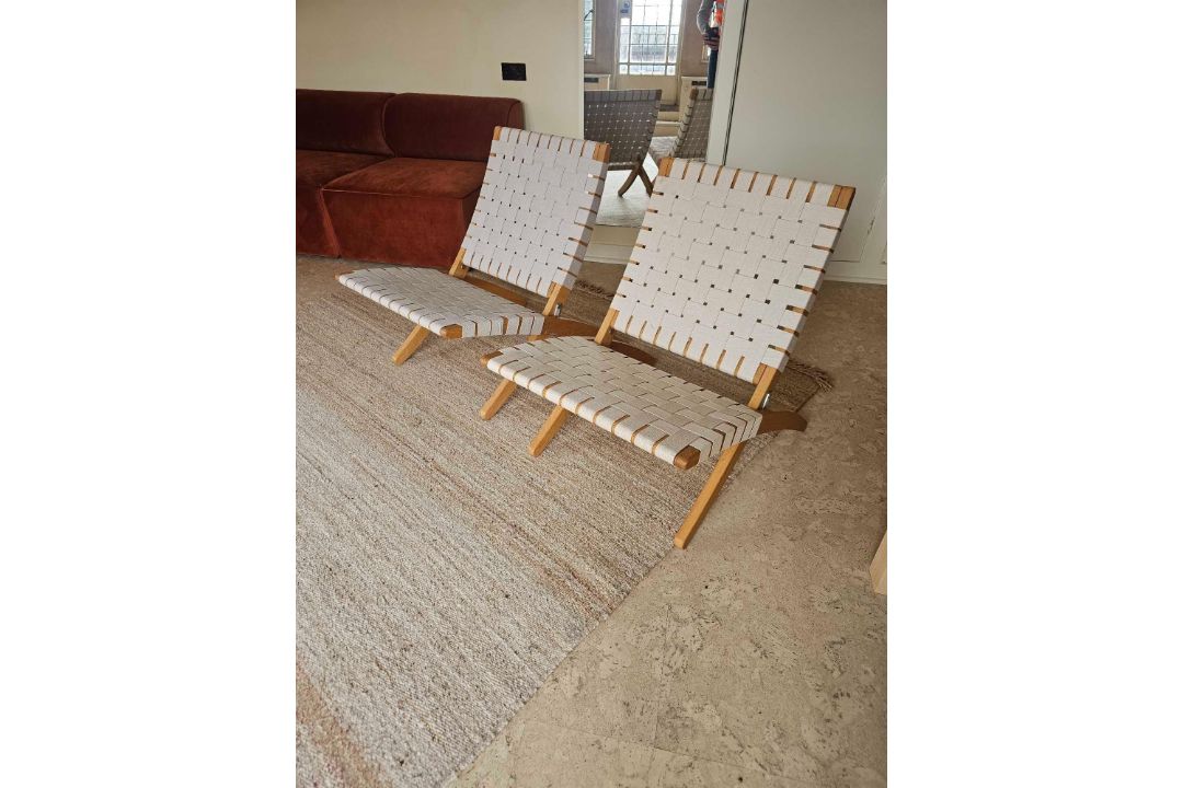 A pair of  Lounge Chairs by Carl Hansen & Søn Designed by Morten Gøttler in 1997, the MG501 Cuba - Image 3 of 3
