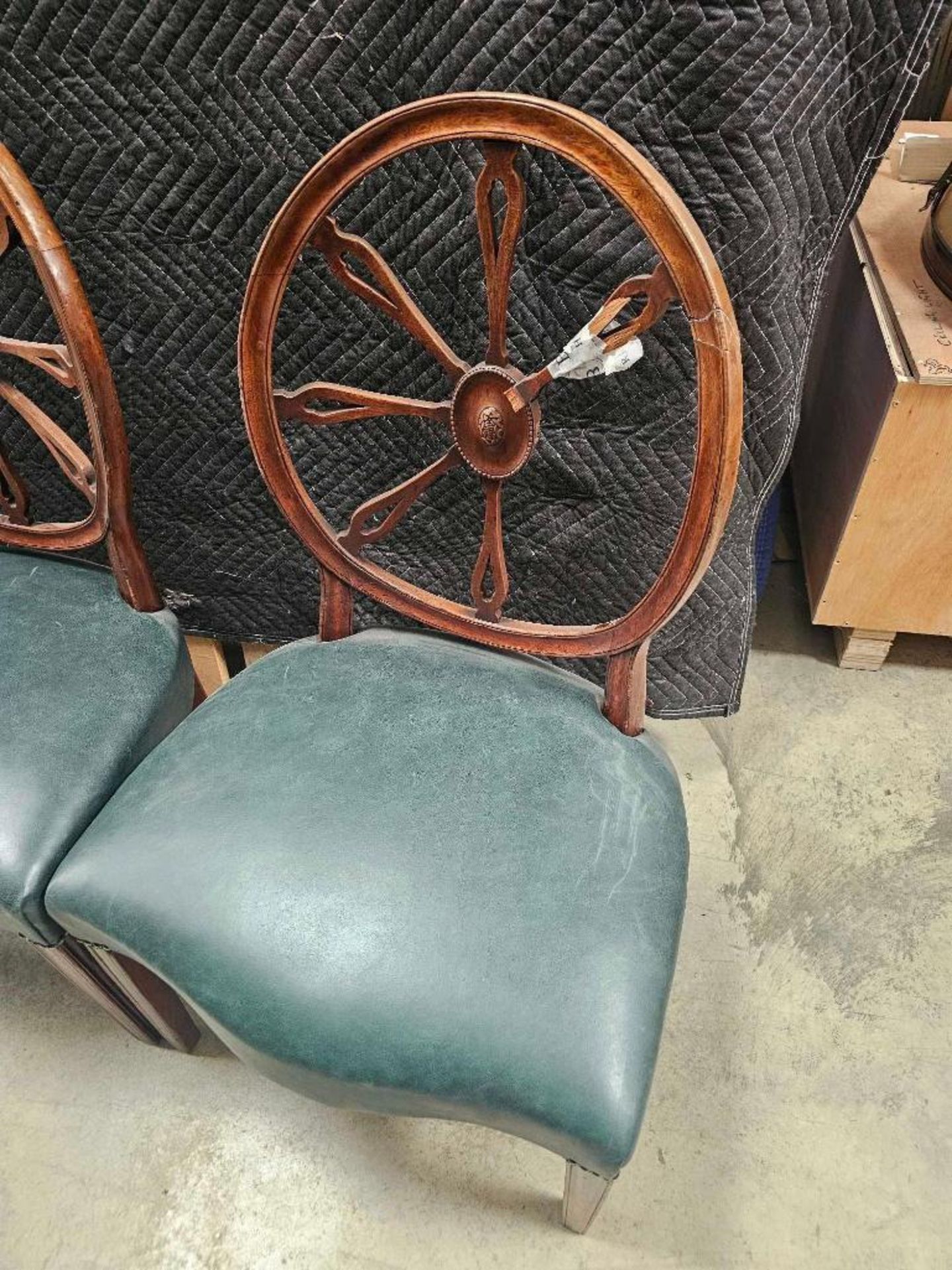 Pair of George III Style Wheelback Chairs A pair of George III style chairs featuring the iconic " - Image 3 of 5