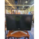 A 32-inch Toshiba REGZA 32C3030D LCD television in a classic minimalist style, featuring a black