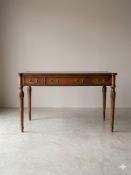 A mahogany writing table / side desk of classic Georgian design. The rectangular top features a