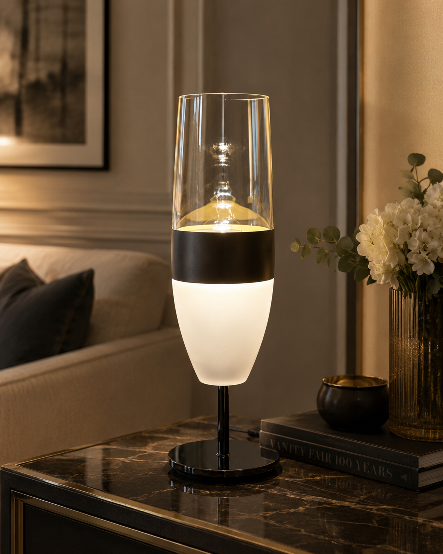 A Contemporary "Aurum" Murano Glass Table Lamp by Barovier & Toso An elegant designer table lamp