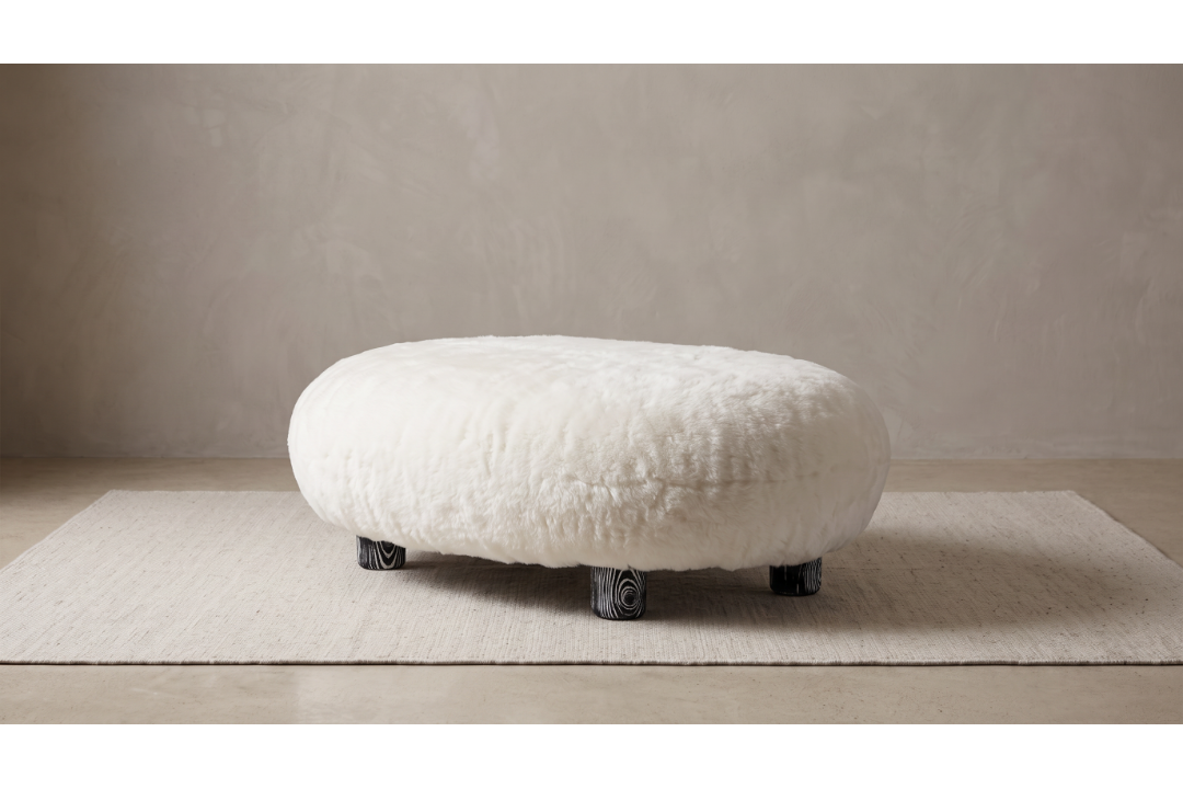 Timothy Oulton Sivan Footstool Named after the Kurdish word for shepherd as a homage to ancient - Image 2 of 2