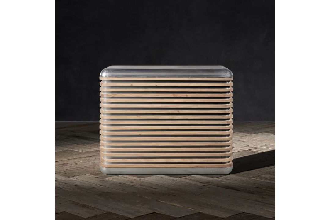 Timothy Oulton Castaway Large Chest in Aluminium Beached (120 x 51cm) is a coastal-inspired luxury - Image 5 of 5