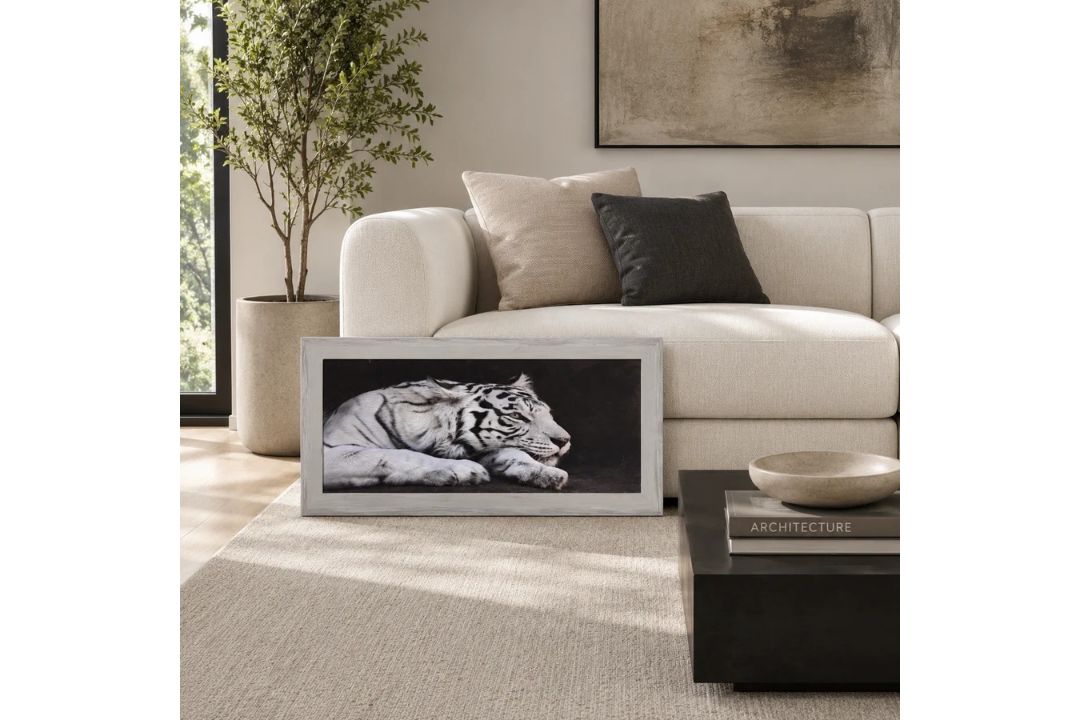 Tiger Black and White Wall Art Tiger Black and White Wall Art. Limited edition framed photography. W - Image 1 of 2