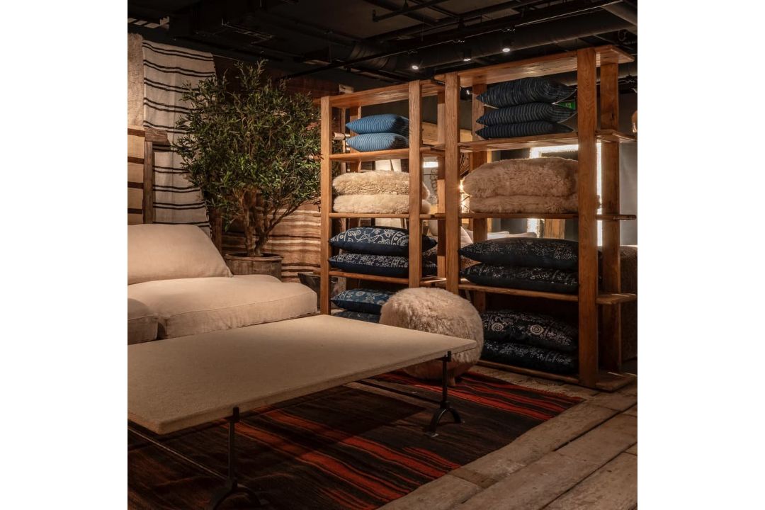 Timothy Oulton Crofters Bookcase (100 x 45cm) in Old Planks celebrates the beauty of reclaimed old - Image 1 of 4